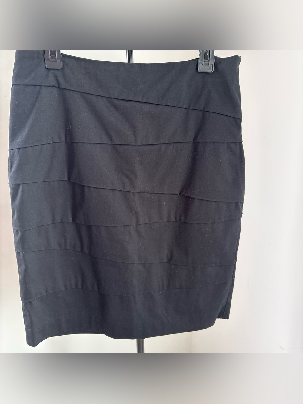 White House Black Market Black Tiered Pencil Skirt